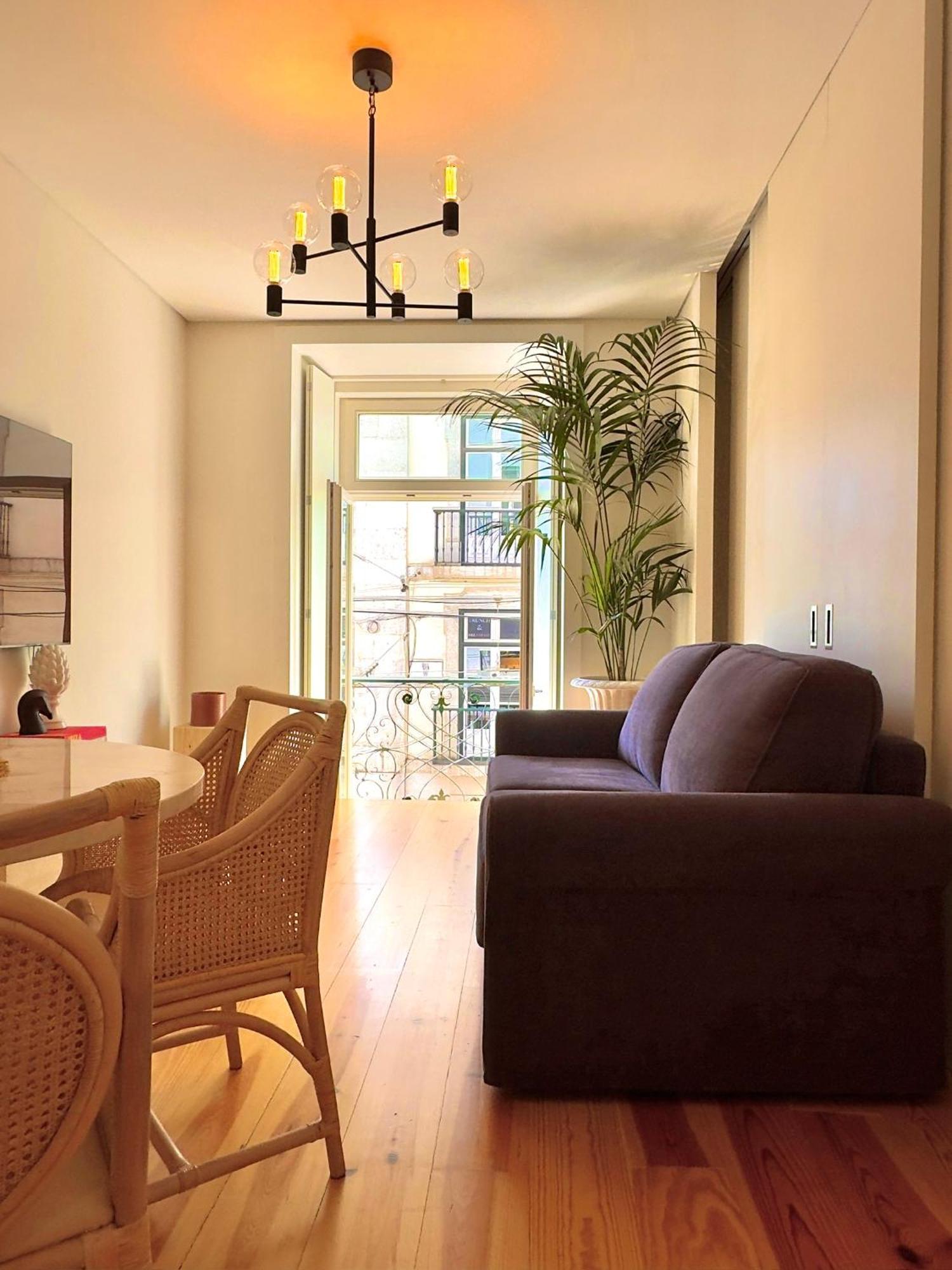 Apartment Chiado Luxury Camoes